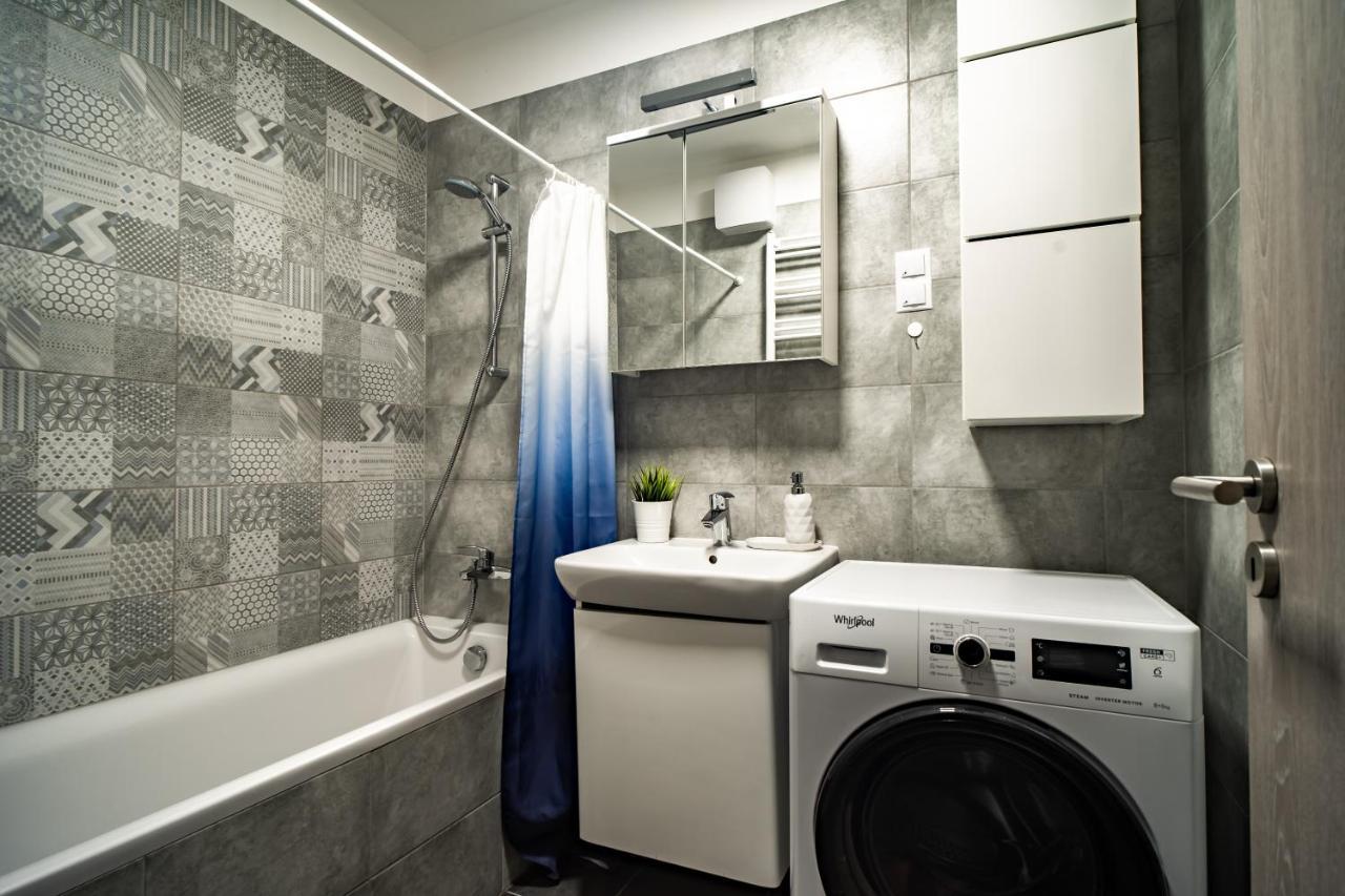 Vig Apartment - With Private Parking Budapešť Exteriér fotografie